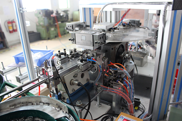 Automatic laser marking machine for hardware parts